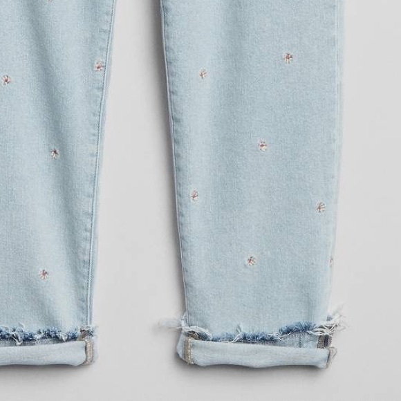 GAP | Daisy Embroidered Girlfriend Jeans - Picture 5 of 10